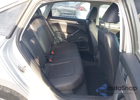 2020 Volkswagen Passat 2.0T Se z USA, uszkodzony, nr VIN 1VWSA7A33LC014675